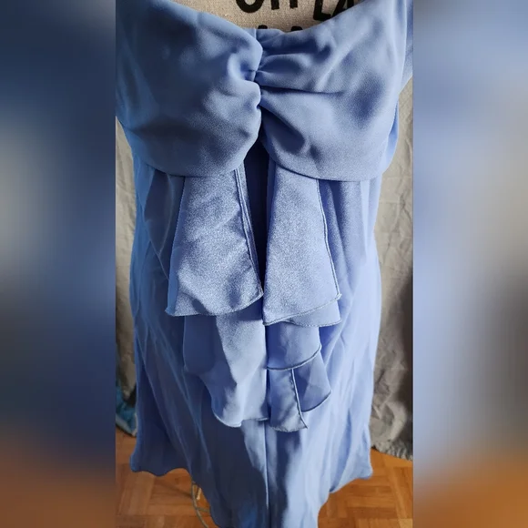 Dress With Back Bow - Picture 4 of 4